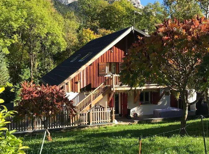 Superbe T3 Neuf En Bord De Riviere Pres D\'Annecy